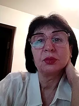 AlbinaXPretty online show from 03/06/25, 07:32