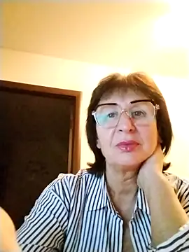 AlbinaXPretty online show from 10/29/25, 05:25