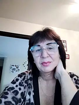 AlbinaXPretty online show from 11/11/25, 07:41