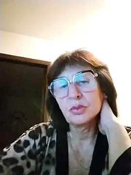 AlbinaXPretty online show from 11/18/25, 04:33