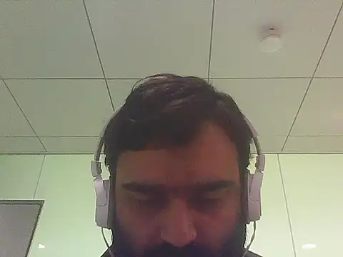 JohnBond009 online show from 05/22/26, 08:10