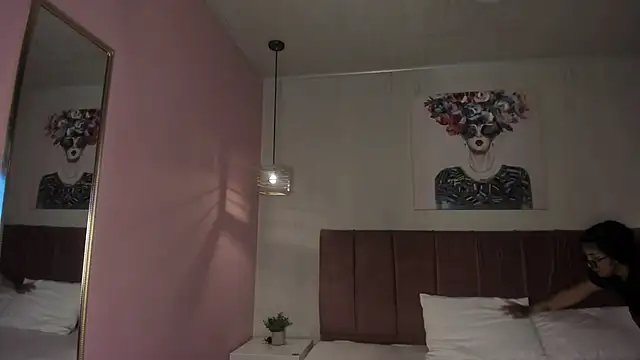 ayshel   online show from 12/20/25, 04:52