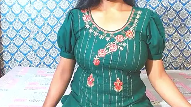 nikitahot3 online show from 04/09/26, 12:54