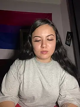 Snapshot of xocrybaby chatting on 12/07/24, 10:28 xocrybaby online show from 12/07/24, 10:28