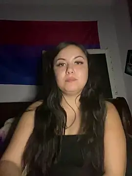 Snapshot of xocrybaby chatting on 12/08/24, 04:14 xocrybaby online show from 12/08/24, 04:14