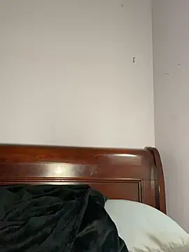 Snapshot of xocrybaby chatting on 12/09/24, 06:03 xocrybaby online show from 12/09/24, 06:03