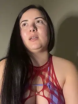 Snapshot of xocrybaby chatting on 02/16/25, 02:31 xocrybaby online show from 02/16/25, 02:31