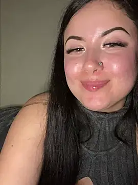 Snapshot of xocrybaby chatting on 02/23/25, 03:56 xocrybaby online show from 02/23/25, 03:56