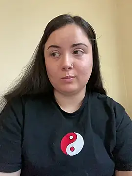 Snapshot of xocrybaby chatting on 03/01/25, 07:59 xocrybaby online show from 03/01/25, 07:59