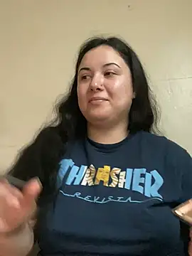 Snapshot of xocrybaby chatting on 03/05/25, 06:12 xocrybaby online show from 03/05/25, 06:12