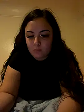 Snapshot of xocrybaby chatting on 11/17/25, 03:23 xocrybaby online show from 11/17/25, 03:23