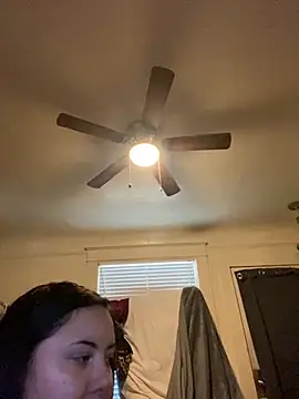 Snapshot of xocrybaby chatting on 11/26/25, 08:54 xocrybaby online show from 11/26/25, 08:54