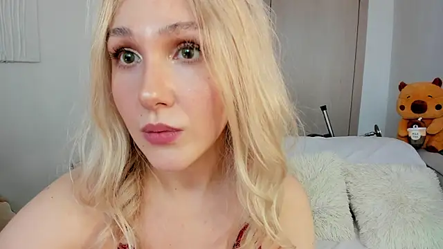 Snapshot of CarolMay chatting on 07/20/26, 10:39 CarolMay online show from 07/20/26, 10:39
