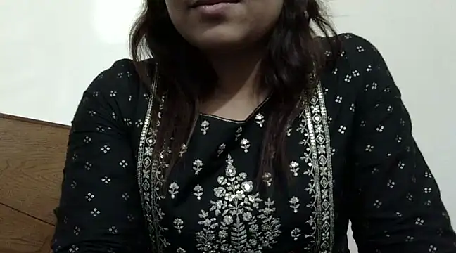 Snapshot of shekira99 chatting on 03/08/25, 03:45 shekira99 online show from 03/08/25, 03:45