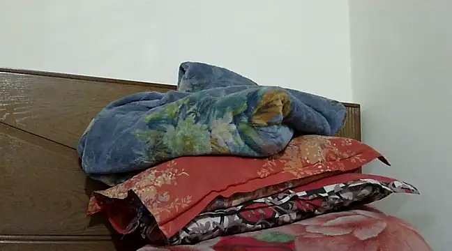 Snapshot of shekira99 chatting on 03/09/25, 02:21 shekira99 online show from 03/09/25, 02:21