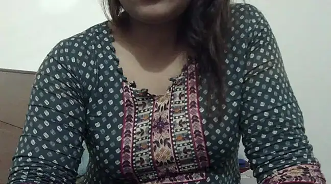 Snapshot of shekira99 chatting on 03/13/25, 08:43 shekira99 online show from 03/13/25, 08:43