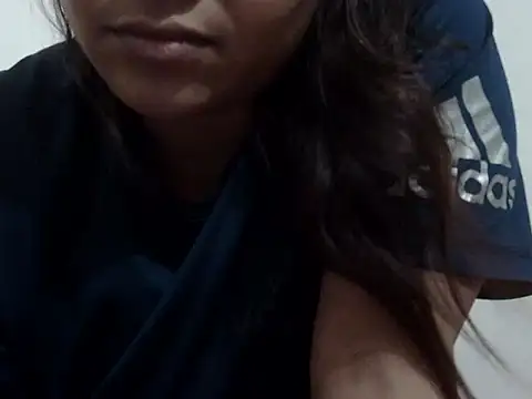 Snapshot of shekira99 chatting on 09/16/25, 08:43 shekira99 online show from 09/16/25, 08:43