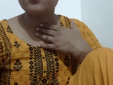 Snapshot of shekira99 chatting on 10/04/25, 06:39 shekira99 online show from 10/04/25, 06:39