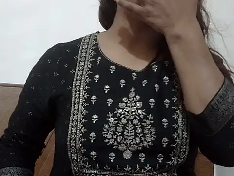 Snapshot of shekira99 chatting on 10/05/25, 07:34 shekira99 online show from 10/05/25, 07:34