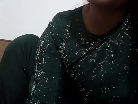 Snapshot of shekira99 chatting on 10/13/25, 07:25 shekira99 online show from 10/13/25, 07:25