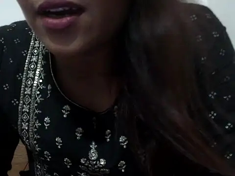 Snapshot of shekira99 chatting on 10/16/25, 02:29 shekira99 online show from 10/16/25, 02:29