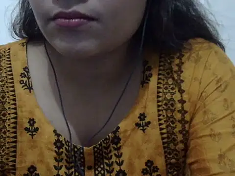 Snapshot of shekira99 chatting on 11/09/25, 02:26 shekira99 online show from 11/09/25, 02:26