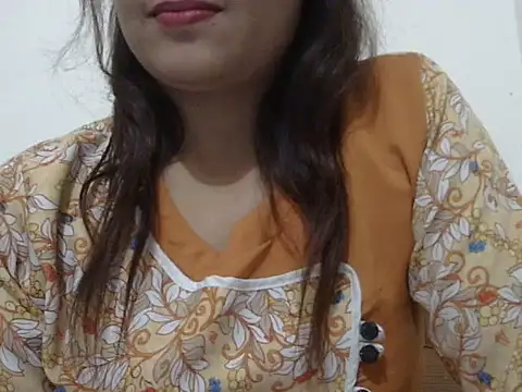 Snapshot of shekira99 chatting on 11/13/25, 12:48 shekira99 online show from 11/13/25, 12:48