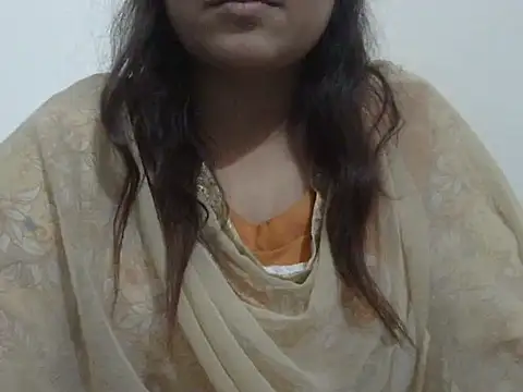 Snapshot of shekira99 chatting on 11/22/25, 02:16 shekira99 online show from 11/22/25, 02:16