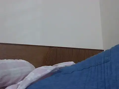 Snapshot of shekira99 chatting on 11/28/25, 08:22 shekira99 online show from 11/28/25, 08:22