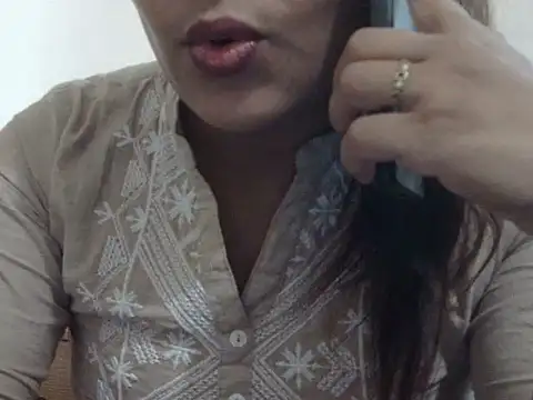 Snapshot of shekira99 chatting on 12/15/25, 07:23 shekira99 online show from 12/15/25, 07:23