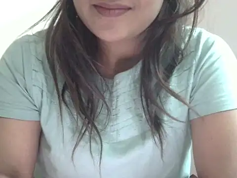 Snapshot of shekira99 chatting on 01/18/26, 03:54 shekira99 online show from 01/18/26, 03:54