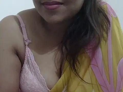 Snapshot of shekira99 chatting on 02/06/26, 02:38 shekira99 online show from 02/06/26, 02:38