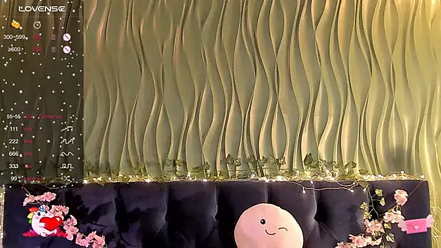 Snapshot of AliceLanley chatting on 03/21/25, 03:35 AliceLanley online show from 03/21/25, 03:35