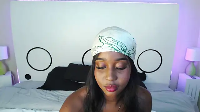 MichaelaCox online show from 09/10/25, 04:29