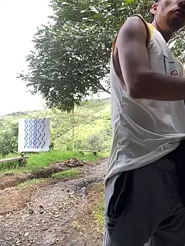 Snapshot of vergasgrandes chatting on 12/19/24, 05:29 vergasgrandes online show from 12/19/24, 05:29