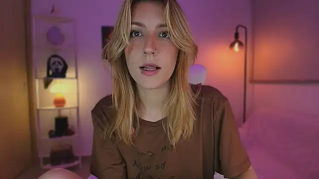 Dakotaa  online show from 10/31/25, 05:08