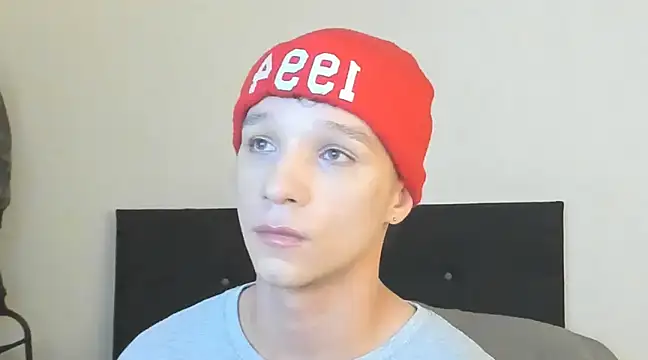 Snapshot of angelcortes chatting on 12/17/24, 11:28 angelcortes online show from 12/17/24, 11:28