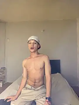 Snapshot of angelcortes chatting on 03/12/25, 12:31 angelcortes online show from 03/12/25, 12:31