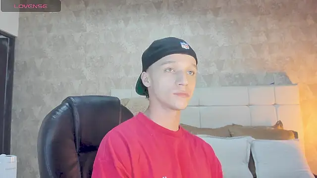 angelcortes online show from 01/14/26, 09:52