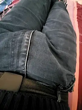 klsvn91 online show from 12/18/25, 10:54