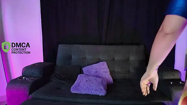 yungelitamor  online show from 03/09/26, 05:33