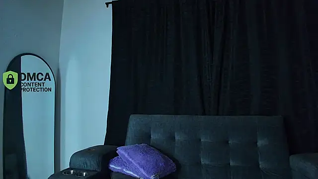 yungelitamor  online show from 03/19/26, 06:06