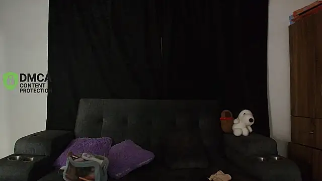 yungelitamor  online show from 04/19/26, 05:18