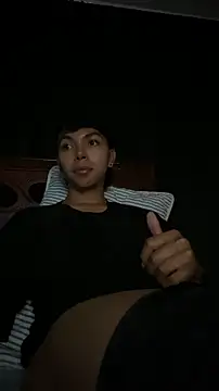 xhenisa  online show from 02/05/26, 03:55