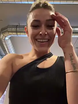 petrouchkaaa  online show from 12/16/24, 11:33