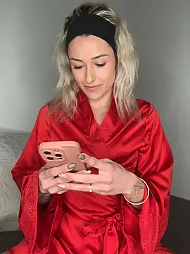 petrouchkaaa  online show from 01/24/25, 09:15