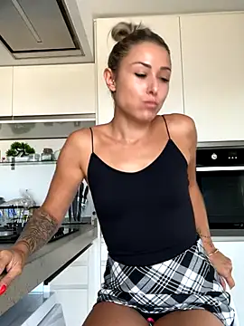 petrouchkaaa  online show from 10/02/25, 09:16