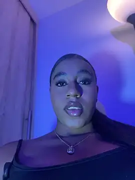 Snapshot of charlotteeruss chatting on 07/19/26, 01:20 charlotteeruss online show from 07/19/26, 01:20