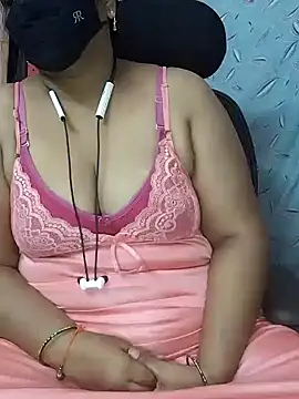 Snapshot of yours-kavaya chatting on 01/07/25, 05:01 yours-kavaya online show from 01/07/25, 05:01