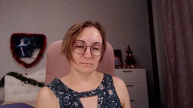 Snapshot of BettyFootFetish chatting on 12/20/25, 07:54 BettyFootFetish online show from 12/20/25, 07:54